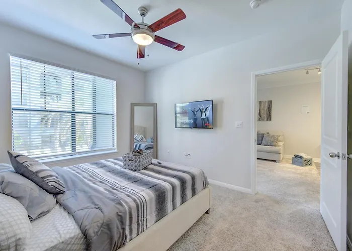 Cozy Modern 1 Bedroom Apartment Mins From Nrg And Medical Center Houston