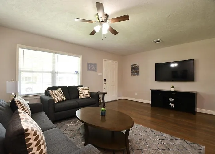 Cheerful 3-Bedroom Home In The Heart Of The City Houston acceptant les animaux