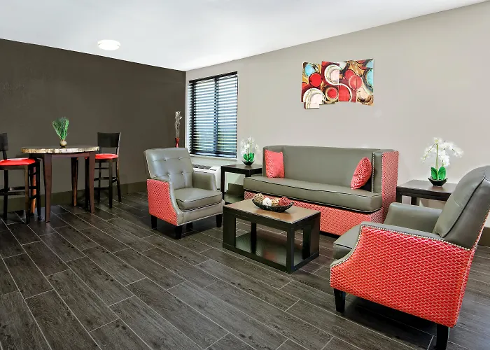 Wyndham Houston Sugarland Hotel With Golf Course