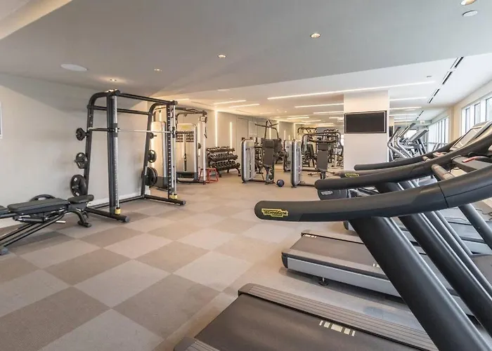 Lux 1Bd Hi-Rise Unit In Galleria. Relax, Wfh, Pool