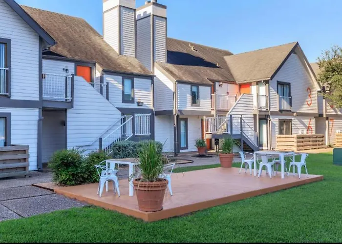 The Cozy Clouds Resort At Nrg Houston
