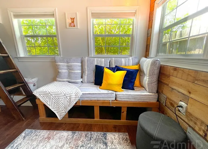 Tiny House W/ Backyard Chickens & Tesla For Rent*