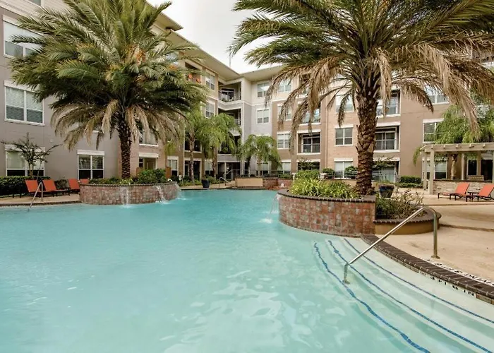 Nrg Stadium-Poolside