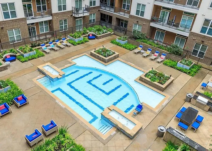 Urban Houston Oasis: Free Parking, Pool, Wifi - Sleeps 4 Apartamento