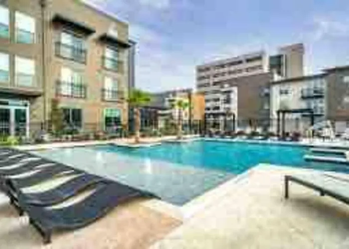 The Lavish Experience 2Bed/2Bathroom W/Pool
