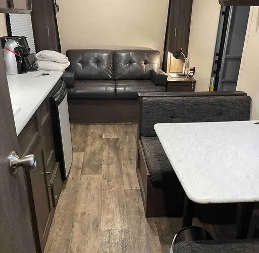 Mini Home With Bathroom, Kitchen