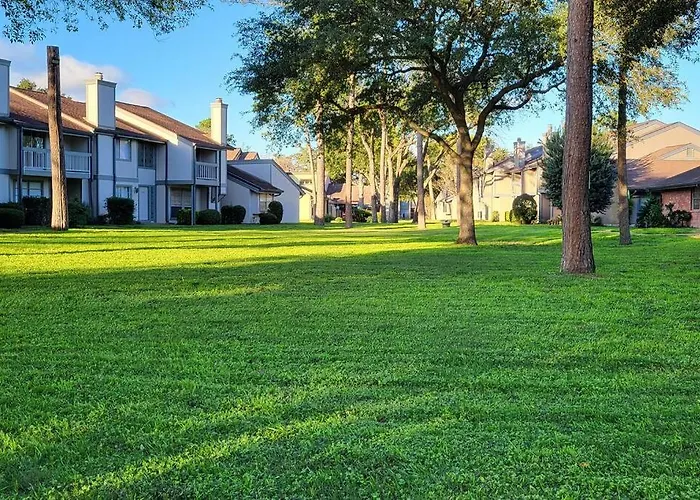 Pet friendly Lovely 3-Bedroom Condo Houston