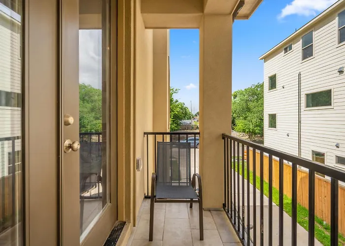 Spacious 3 Bed House Near Md Anderson With Free Parking & Wi-Fi