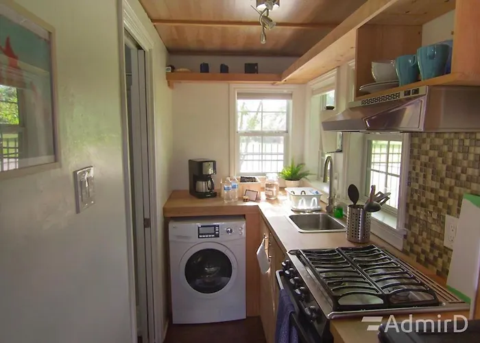 Tiny House W/ Backyard Chickens & Tesla For Rent*
