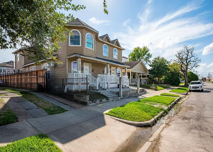 2Br Entire Home/Downtown/Pet Friendly/Ev Charger Houston