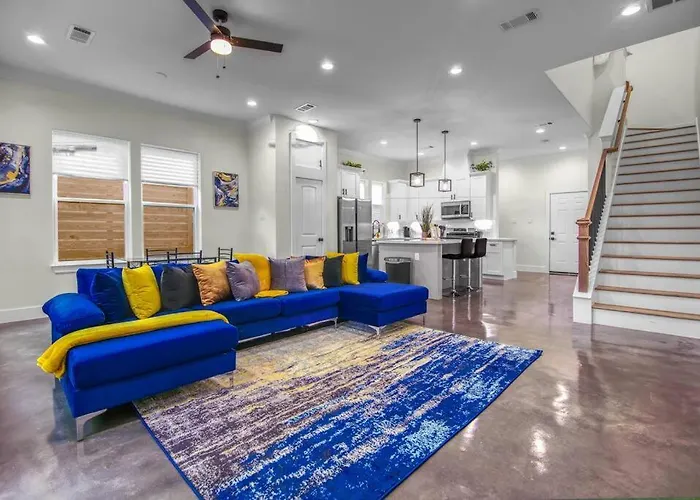 New 4Bd-3B Downtown Houston