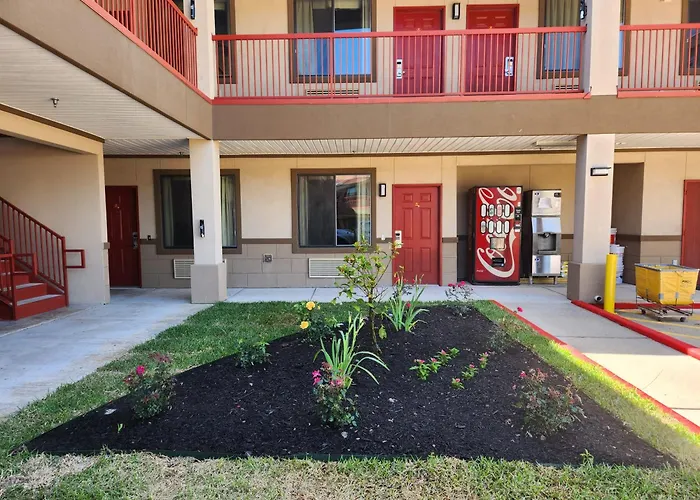 Palace Inn Sam Houston Race Park West Road