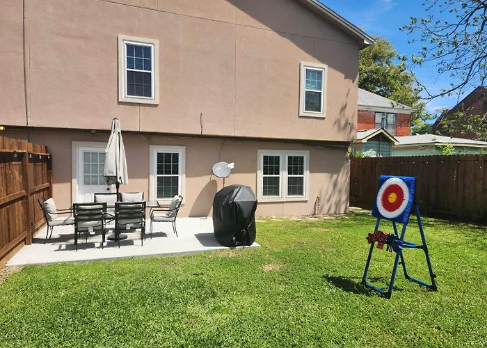 Bring The Crew! 4Br Luxe Pad, Backyard Magic & City At Your Door Houston