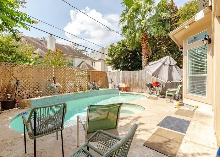 Insperit Home At Galleria With Heated Pool Spa Houston with Pool