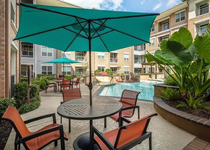 Luxury 2Br Apt Walking Distance To Nrg Stadium & Rodeo Houston