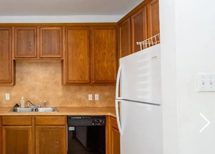Private Room Near Downtown, Great Value Houston