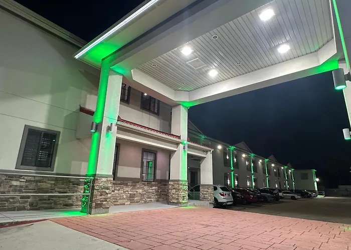 Scottish Inn And Suites