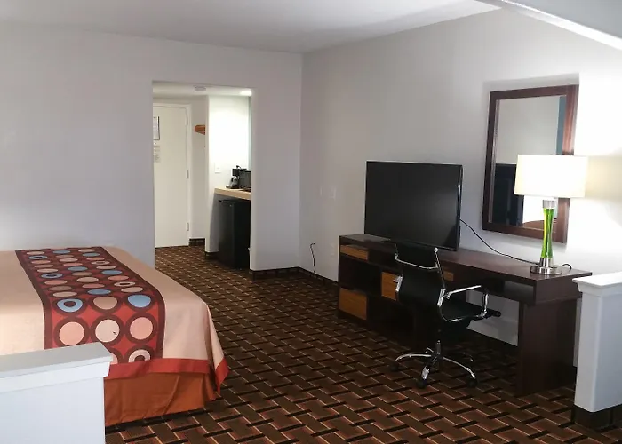 Quality Suites Houston Hobby Airport