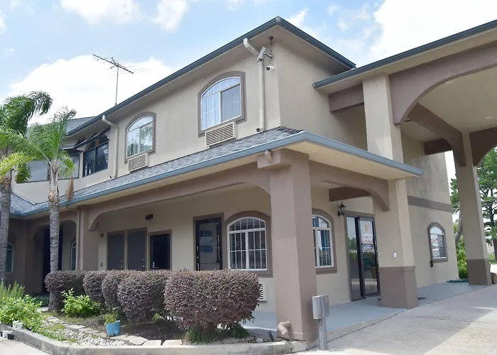 Camelot Inn & Suites Highway 290/Northwest Freeway Jersey Village With Golf Course
