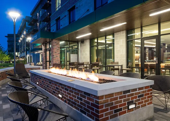 Courtyard By Marriott Houston Northeast