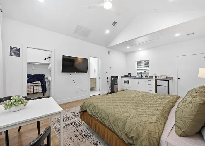 The Right Studio @ East Downtown
