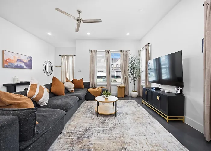 Boho Mod-Pad East Downtown