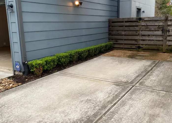 Rooftop Terrace Home With Garage Parking 10 Minutes From Nrg Stadium And Medical Ctr