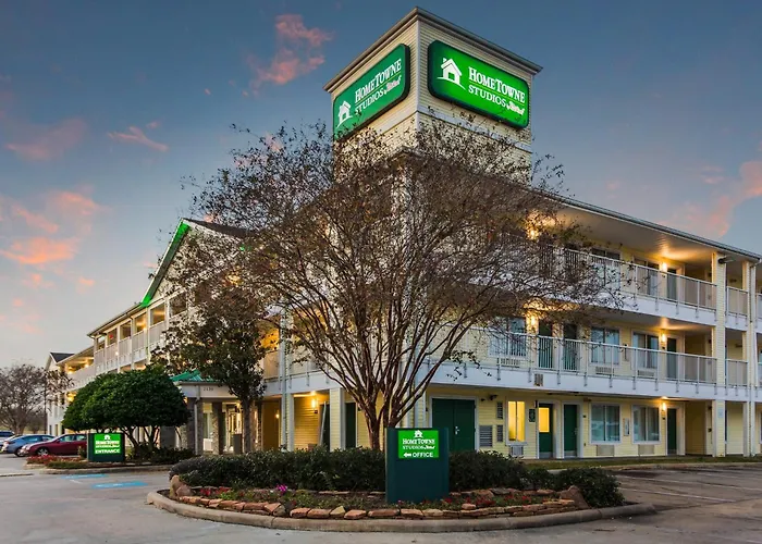 Hometowne Studios By Red Roof Houston - West Oaks - Energy Corridor