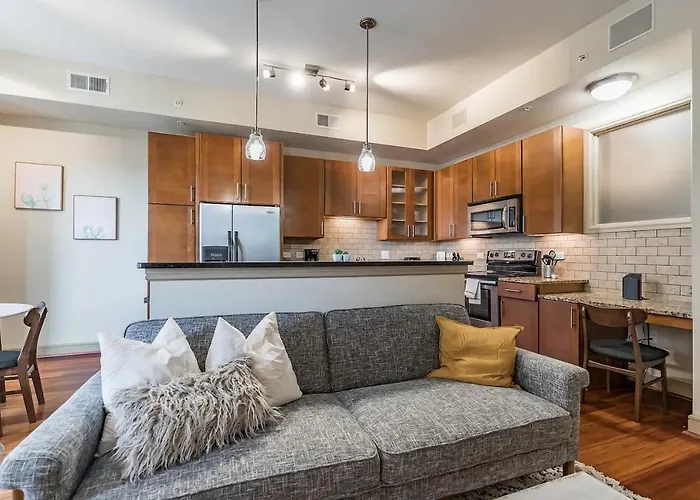 Centrally Located Getaway + Pool Apartment Houston