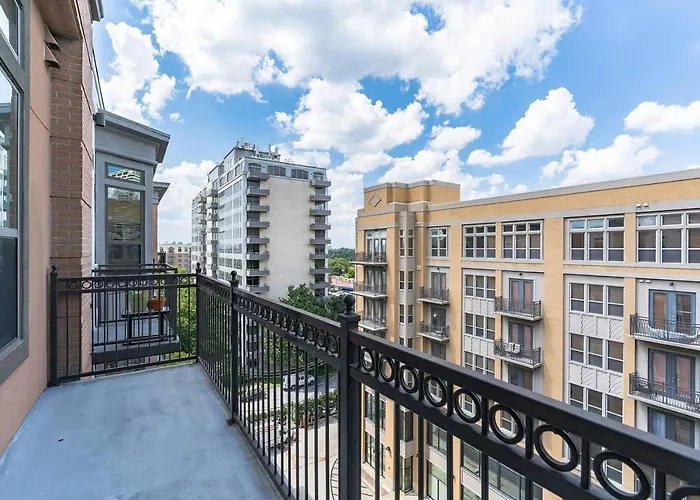 Huisdiervriedelijke Modern Suite + Pool + Gym Houston