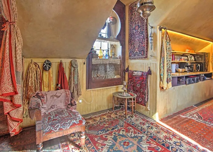 Dreamy Houston Boho Cottage With Private Pool!