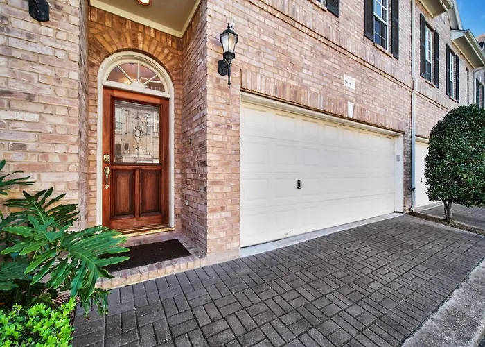 Uptown Terrace Villa Houston